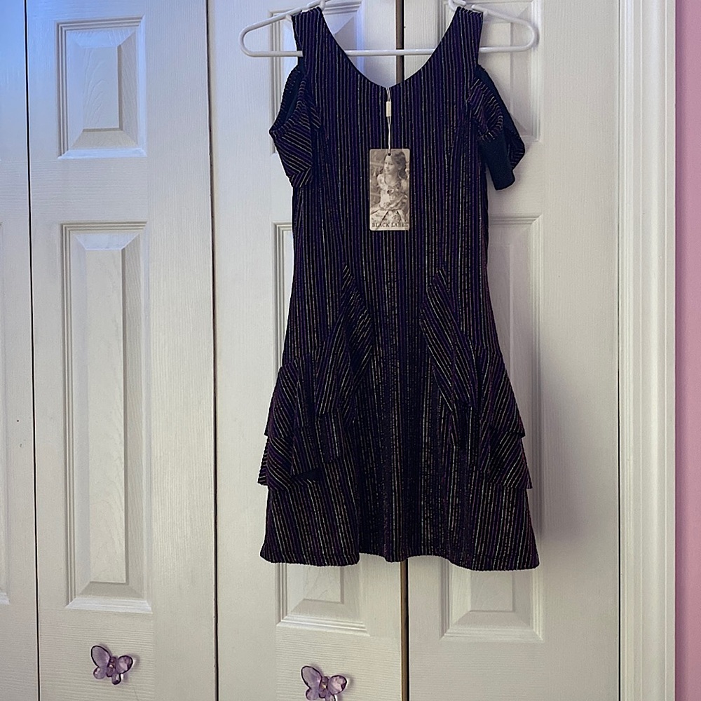 NWT Hannah Banana Black Label Size 12 cold-shoulder dress w/metallic thread